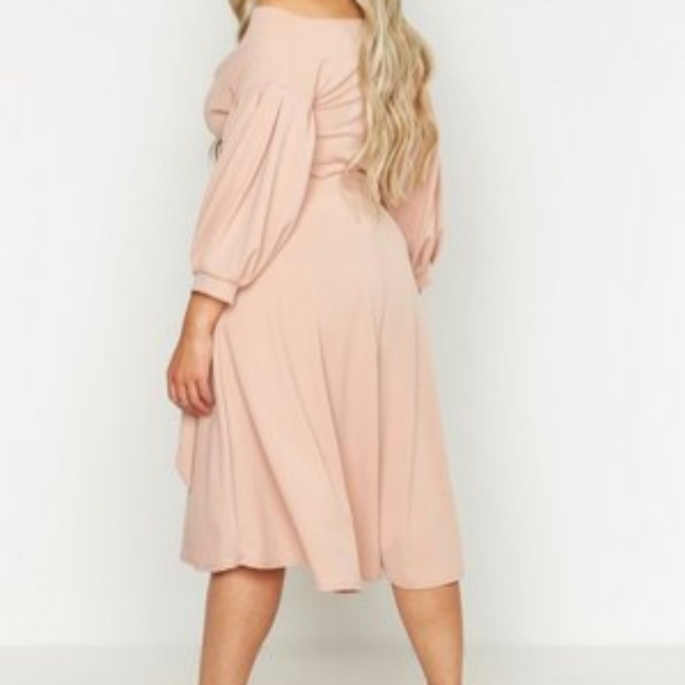 Plus Off the shoulder wrap midi dress - Picture 2 of 3